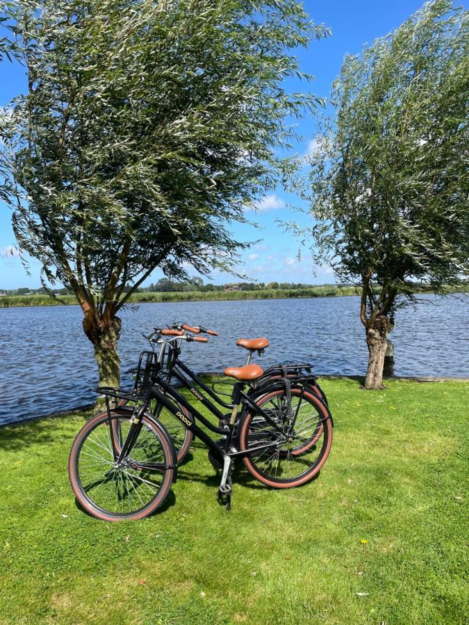 Mooi Vakantiehuis Prachtig Gelegen Aan Het Water Rijpwetering Eksteriør bilde